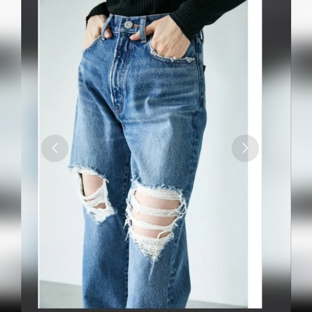 Moussy High Waisted Distressed Knee Jeans